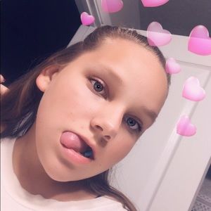 Meet your Posher, Lizzie